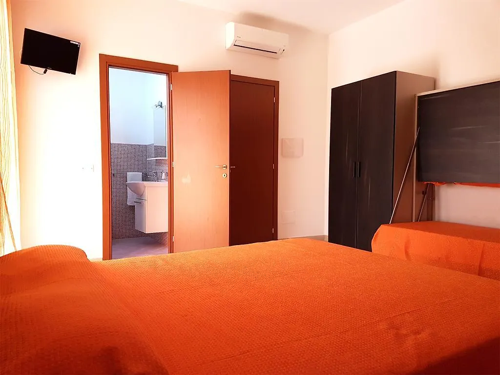 L'Isola Del Sale Bed & Breakfast Trapani 0*,  Italy